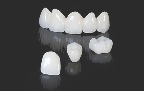 Sứ Zirconia